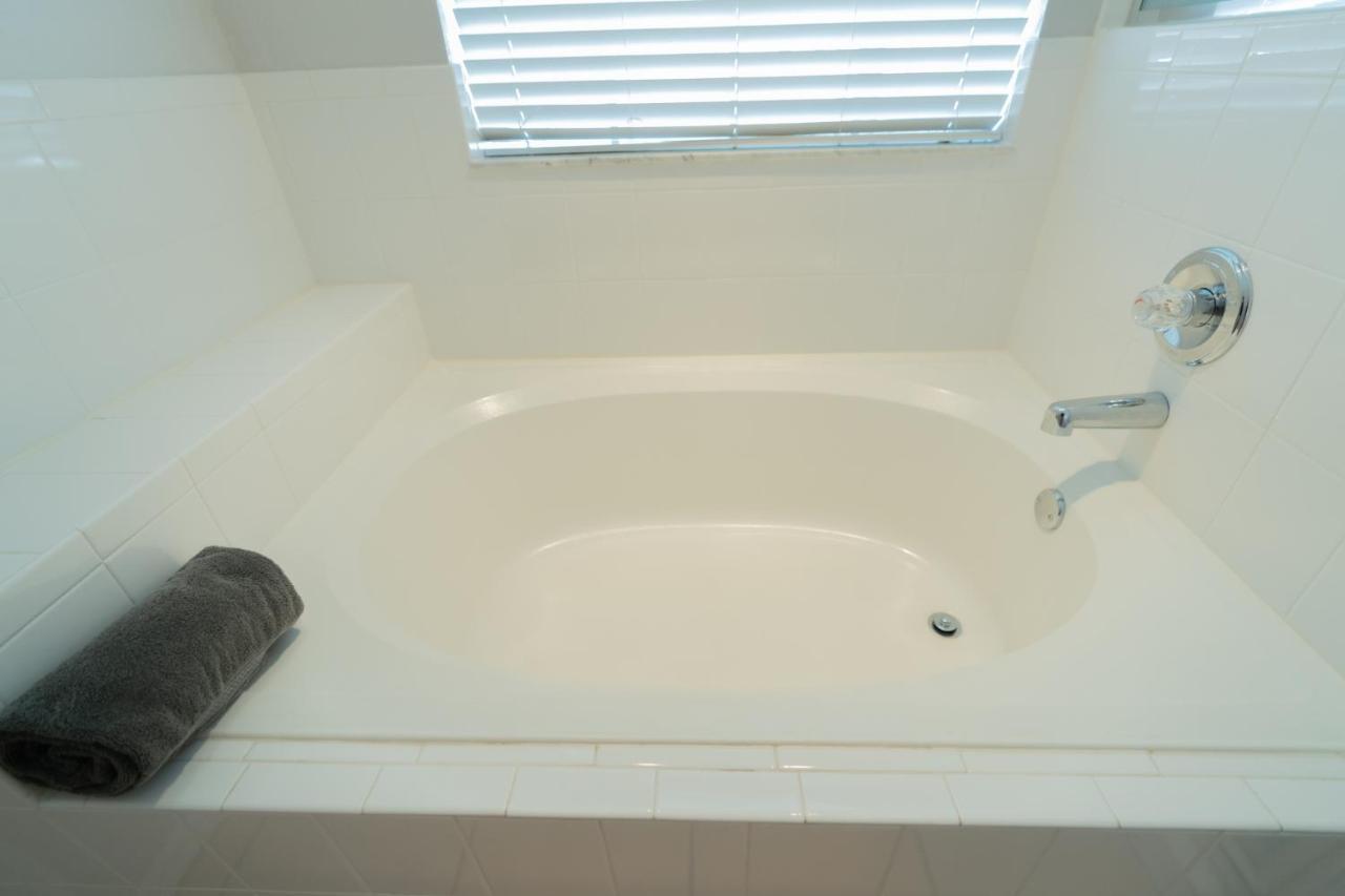 Spacious 4-bedroom 2-bath Abode Close to All Winter Haven Exterior foto